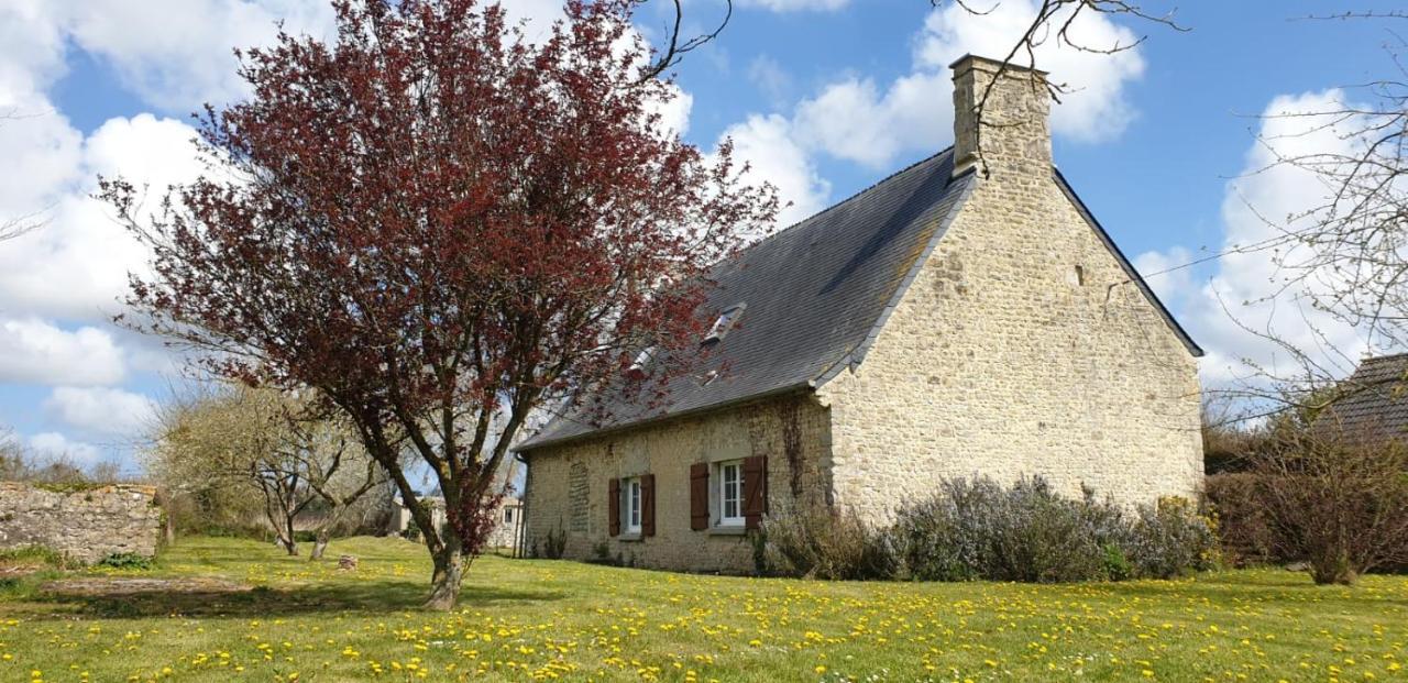 Charming Cottage Du Marais Dday Omaha Beach Canchy  Exterior photo