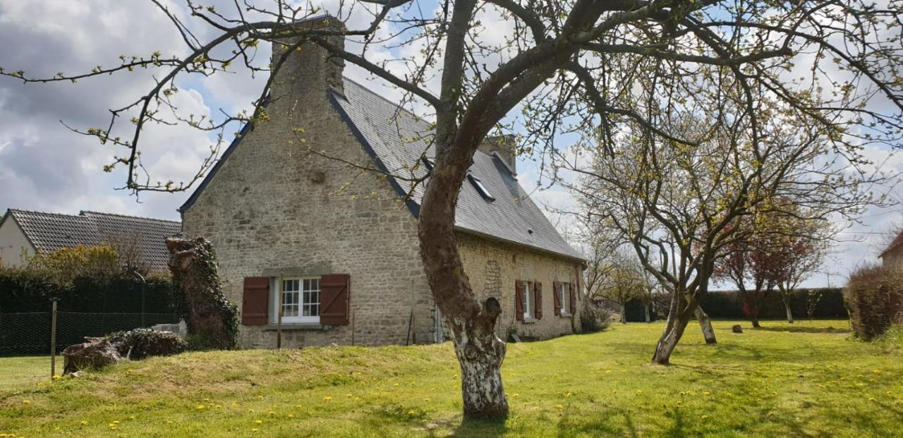 Charming Cottage Du Marais Dday Omaha Beach Canchy  Exterior photo